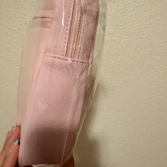 2024 Disney X Pandora D23 Exclusive Cross body sling - Picture 7 of 8